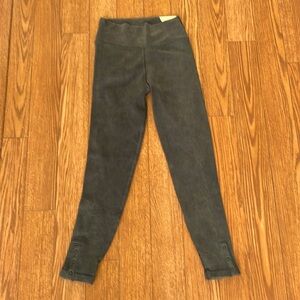 Offline by Aerie  sz S